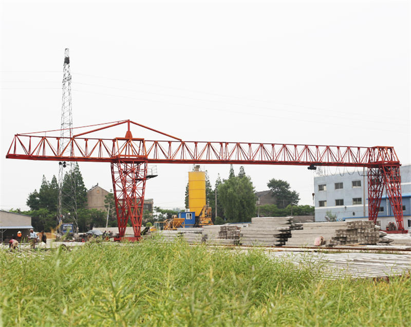 桁架結(jié)構(gòu)MH型電動(dòng)葫蘆門(mén)式起重機(jī).JPG